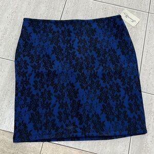 NWT skirt size L